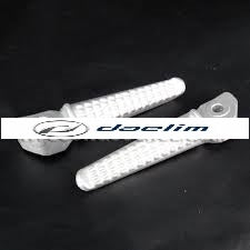 Genuine Rear Passenger Footrest Foot Peg Set Daelim VJ125 SN125 VJF125