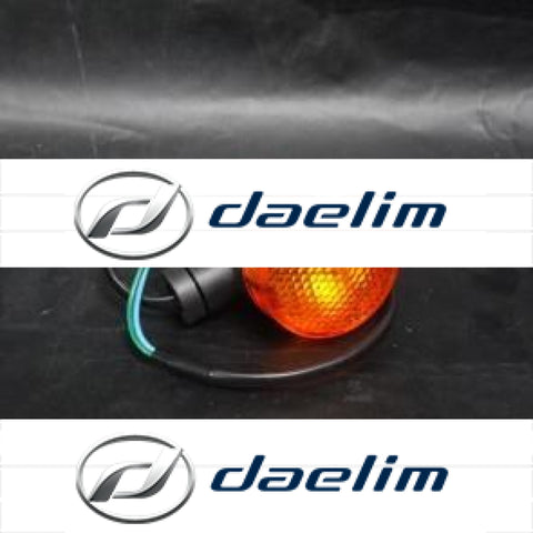 Aftermarket Front Turn Signal Black / Amber Short Type Daelim Vl125